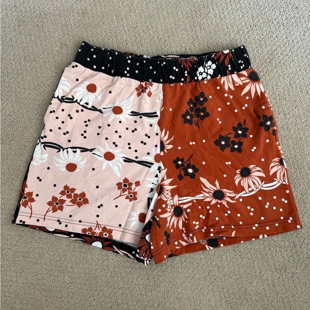 Nike Highwaisted Shorts // Women’s  Size M
